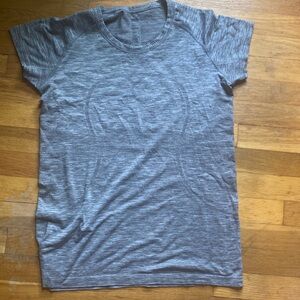EUC Lululemon Swiftly Tech Short Sleeve Tee